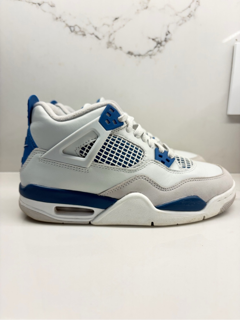 Air Jordan 4 Retro "Military Blue" Sneaker - youth size 5